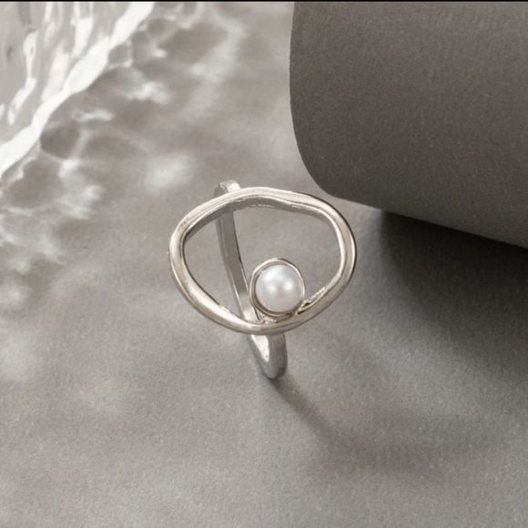 2 for $18❤️🔥 Silver Metal Loop Faux Pearl Asymmetrical Ring Size 9 - Picture 3 of 7